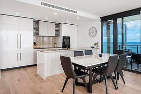 Luxury 3 Bedroom Ocean View Apartment