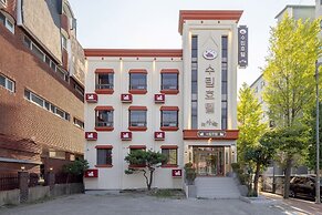 Soolim Hotel by Aank Sokcho