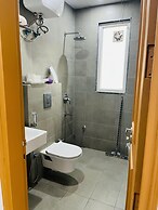 The Lodgers Studio Apartment Sector 52