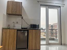 The Lodgers Studio Apartment Sector 52