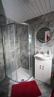 59B Comfortable Home Sleeps 8