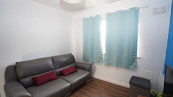 59B Comfortable Home Sleeps 8