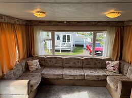3-bed Carvan, Sleeps 6, Pets & Parking