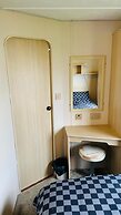 3-bed Carvan, Sleeps 6, Pets & Parking