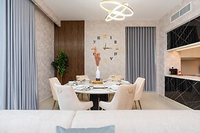 GLOBALSTAY. Creek Horizon Tower 2