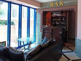 Twins Palace Apart Hotel