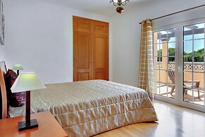Villa Caly