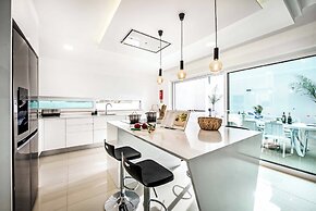Villa Aventura