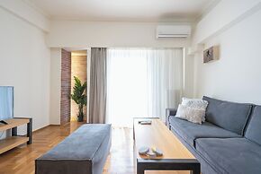 Quiet Embassy Suite by Cloudkeys