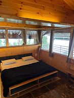 Snooze Cottage
