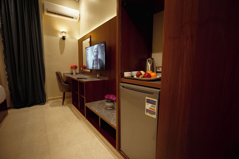 Sama hotel