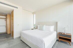 Exclusive Apartment with rooftop pool