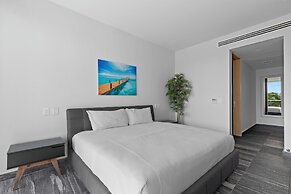 Exclusive Apartment with rooftop pool