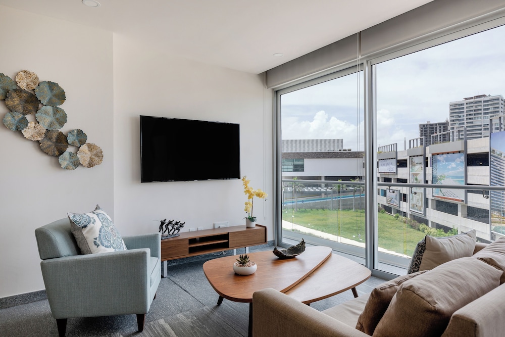 Exclusive Apartment with rooftop pool