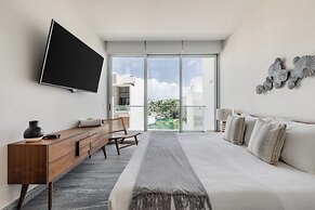 Exclusive Apartment with rooftop pool
