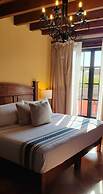 Hotel Boutique Five Queens