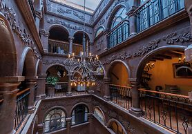 Hotel Boutique Five Queens