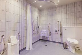 Premier Inn Bristol Parkway - M32