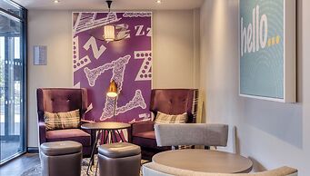 Premier Inn Bristol Parkway - M32