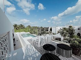 Sana Tulum Beachfront Boutique Hotel