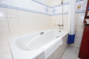 Beach comber hotel and aprtments