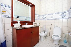 Beach comber hotel and aprtments
