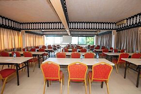Beach comber hotel and aprtments