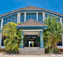 Beach comber hotel and aprtments