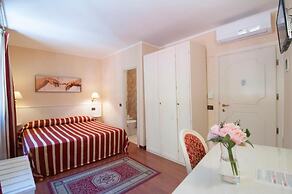 STUDIO VENICE GUESTHOUSE