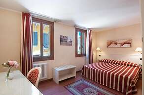 STUDIO VENICE GUESTHOUSE