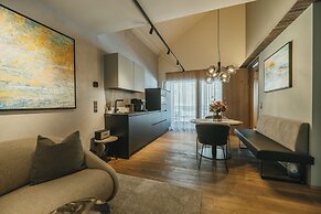 Black Eagle Luxury Appartements