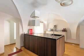 Santo Stefano Elegant Apartment