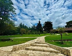 UVENCE GARDEN HOTEL