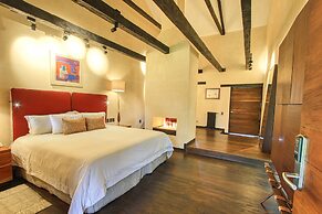 UVENCE GARDEN HOTEL