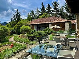 UVENCE GARDEN HOTEL