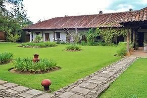 UVENCE GARDEN HOTEL