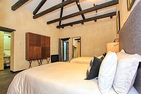 UVENCE GARDEN HOTEL