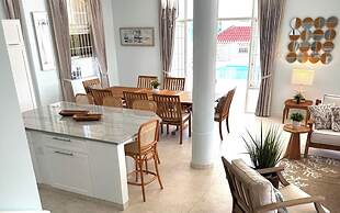 Silver Sands Beach Villa #3 - 4bd