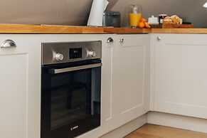 Hygge Lodge - From 110 Per Night