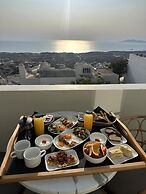Kudos Suites Firostefani