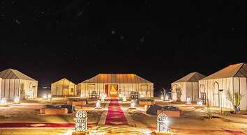 Merzouga Luxury Camp