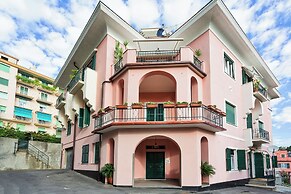 Vernazzola Family Apartment
