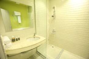 Seven Stays Maadi