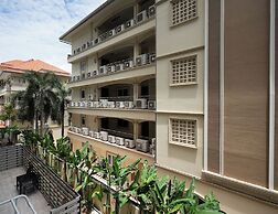 Siam Oriental Plaza by Apartwell