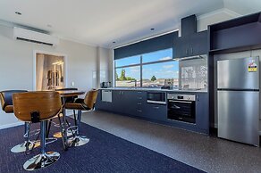 Hamilton Motel 2025 Limited