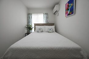 Araha Beachway Inn