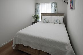 Araha Beachway Inn