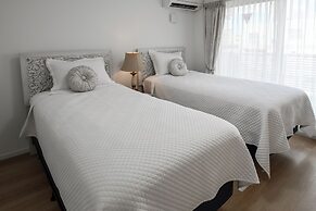 Araha Beachway Inn