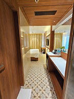 Hotel Golden Nest - Thane