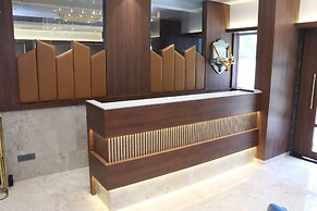 Hotel Golden Nest - Thane